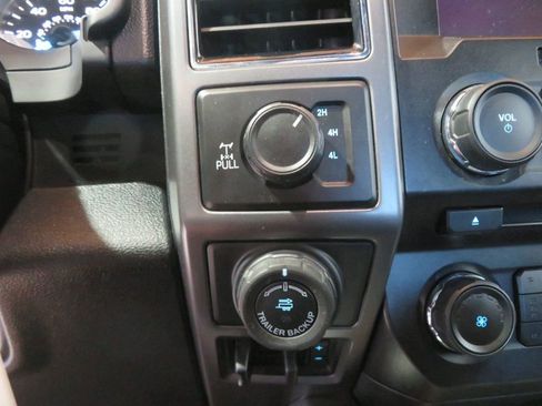 Used 2018 Ford F150 XLT w/ Equipment Group 302A Luxury image 39