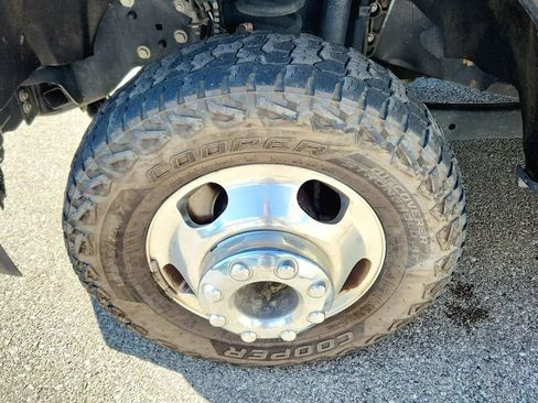 Used 2022 Ford F350 Lariat w/ Lariat Ultimate Package AWD/4WD image 2
