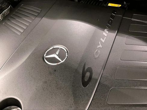New 2026 Mercedes-Benz GLS 450 4MATIC image 17