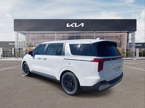 New 2026 Kia Carnival FWD image 6