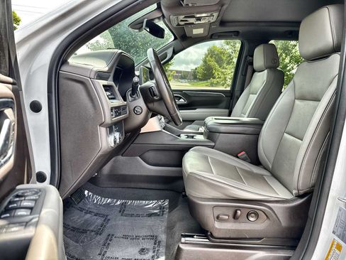 Used 2022 GMC Yukon SLT w/ SLT Premium Package RWD image 10