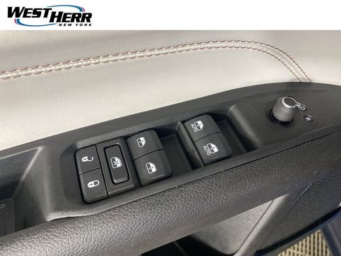 Used 2022 Jeep Compass Limited AWD/4WD image 15