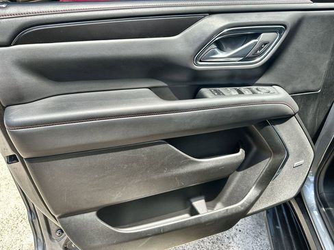 Used 2022 Chevrolet Tahoe RST w/ Luxury Package RWD image 21
