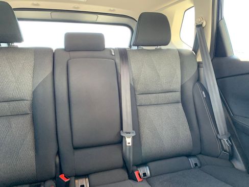 Used 2025 Nissan Rogue SV image 39