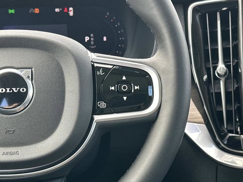 New 2026 Volvo XC90 B6 Plus image 9