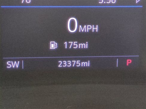 Used 2023 Buick Envision Preferred image 33