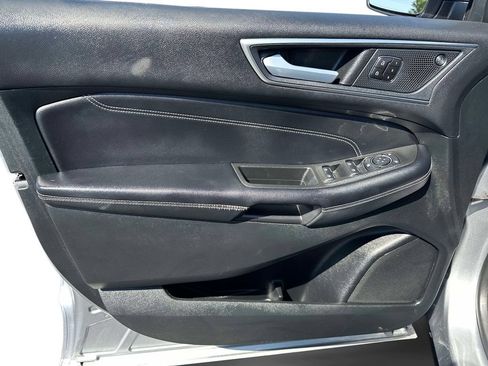 Used 2023 Ford Edge Titanium AWD/4WD image 9