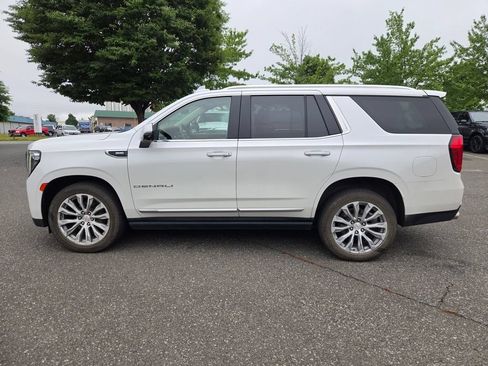 Used 2022 GMC Yukon Denali w/ Denali Premium Package AWD/4WD image 4