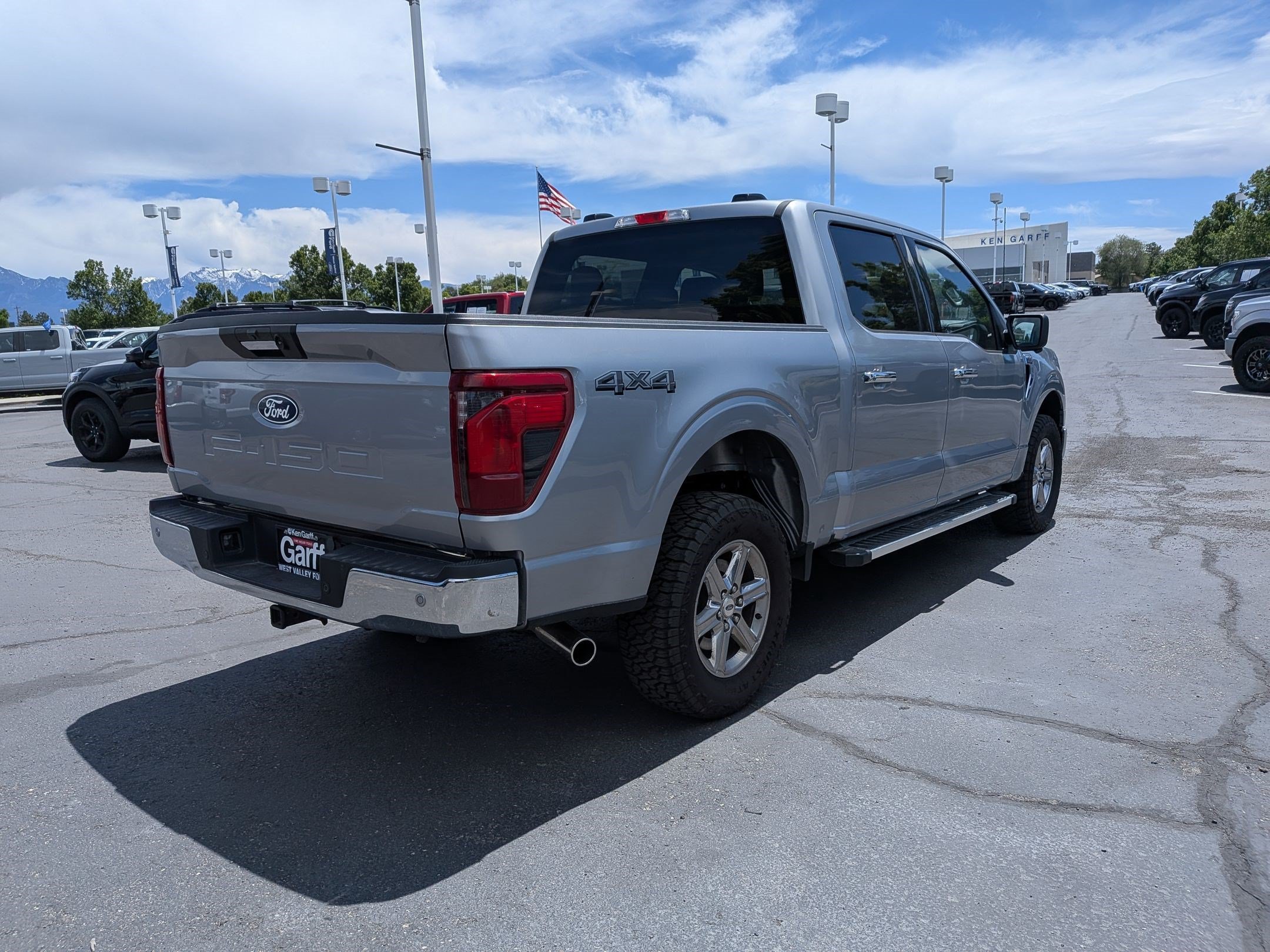 Used 2024 Ford F150 XLT AWD/4WD image 3