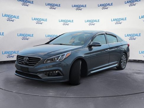 Used 2016 Hyundai Sonata Limited w/ Option Group 05 FWD image 11
