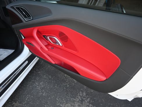Used 2018 Audi R8 V10 w/ Premium Package RWD image 47