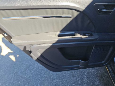 Used 2010 Dodge Journey R/T w/ Flexible Seating Group image 28