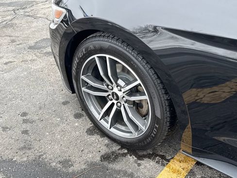 Used 2015 Ford Mustang Premium image 11