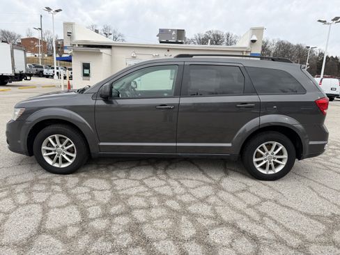Used 2016 Dodge Journey SXT w/ Comfort/Convenience Group image 4