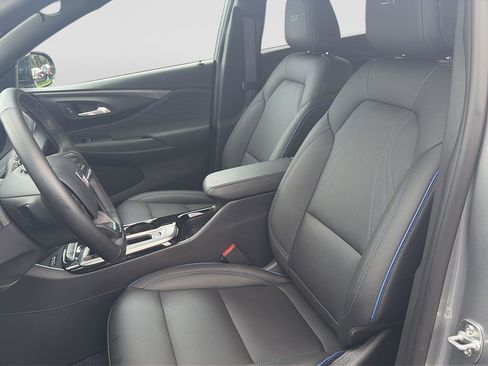Used 2025 Buick Envista Sport Touring w/ Convenience I Package FWD image 10