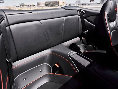 Used 2020 Ferrari Portofino RWD image 45