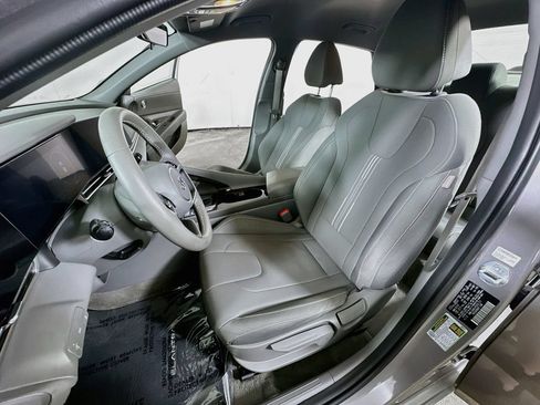 Used 2023 Hyundai Elantra SEL w/ Convenience Package FWD image 15