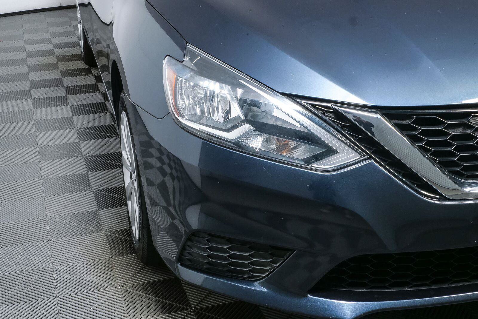 Used 2017 Nissan Sentra SV FWD image 32
