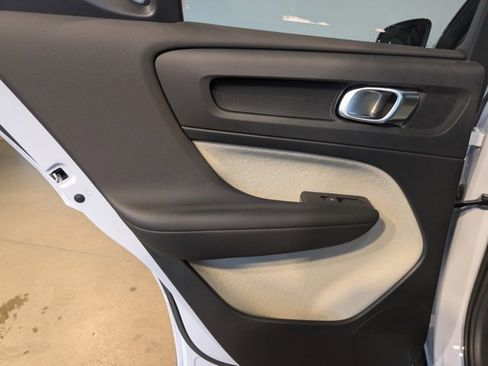 New 2026 Volvo XC40 B5 Ultra w/ Protection Package Premier image 22