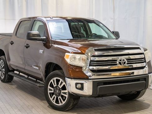 Used 2017 Toyota Tundra SR5 image 1