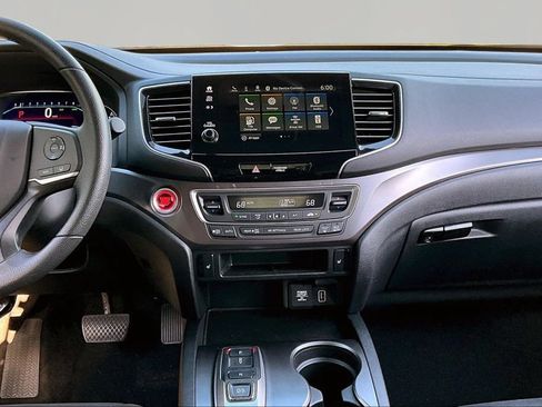Used 2022 Honda Pilot Sport image 10