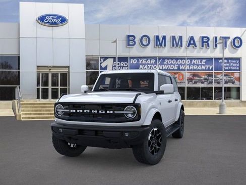 New 2026 Ford Bronco Outer Banks AWD/4WD image 2