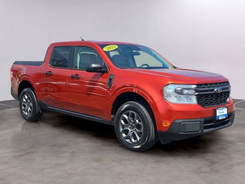 Used 2022 Ford Maverick XLT FWD image 3