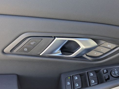 Used 2025 BMW 330i Sedan w/ Premium Package image 12