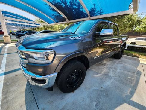 Used 2019 RAM 1500 Laramie RWD image 3
