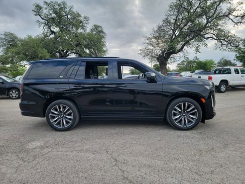 Used 2023 Cadillac Escalade Sport Platinum image 4