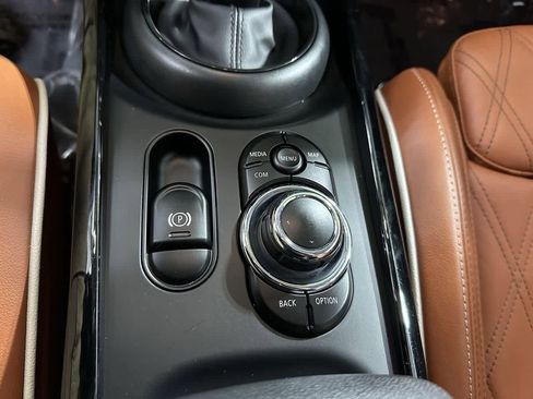 Certified 2023 MINI Cooper Clubman S w/ Signature Upholstery Package image 23