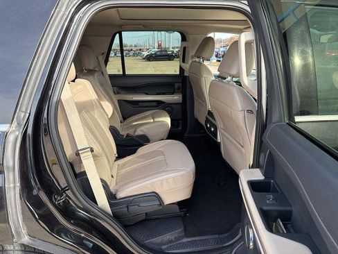 Certified 2024 Ford Expedition Limited image 12