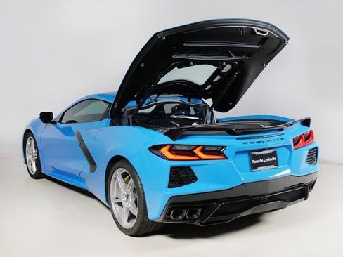 Used 2023 Chevrolet Corvette Stingray Preferred Cpe w/ Z51 Performance Package RWD image 33