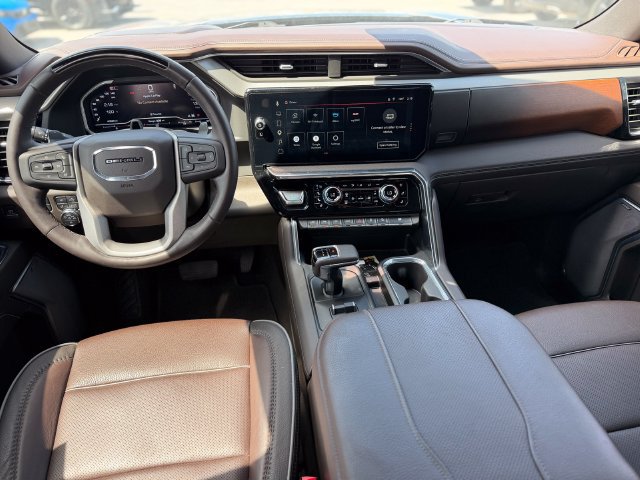 Used 2024 GMC Sierra 1500 Denali AWD/4WD image 10