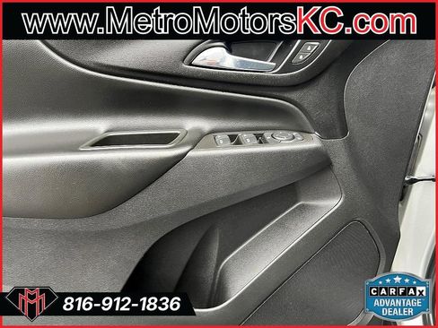 Used 2021 Chevrolet Equinox LT image 18