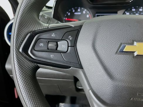 Used 2025 Chevrolet Trax LS w/ LS Convenience Package FWD image 15