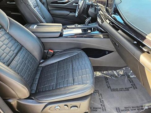 Used 2024 Cadillac Escalade V w/ LPO, ONYX Package image 21