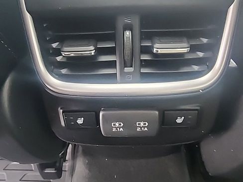Used 2020 Subaru Outback Limited image 15