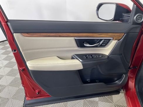 Used 2018 Honda CR-V Touring image 10