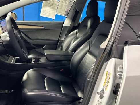 Used 2021 Tesla Model 3 Standard Range Plus image 13