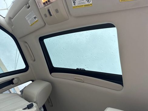 Used 2011 Land Rover Range Rover Sport HSE LUX image 37