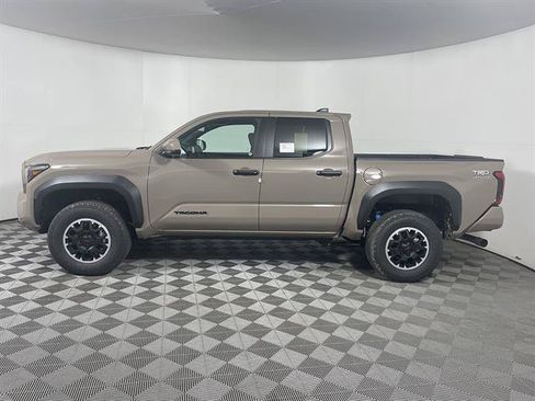 New 2026 Toyota Tacoma TRD Off-Road AWD/4WD image 4
