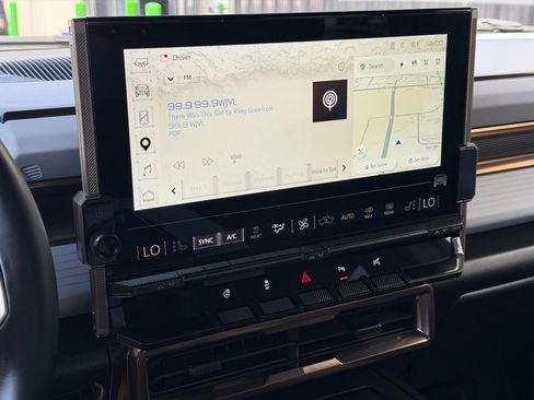 Used 2025 GMC Hummer EV 3X AWD/4WD image 13