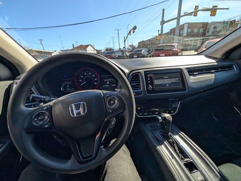 Used 2019 Honda HR-V EX image 20