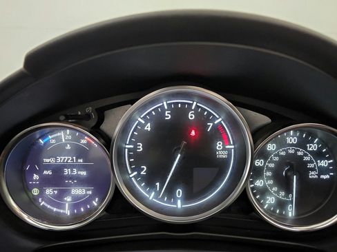Used 2024 MAZDA MX-5 Miata Sport RWD image 10