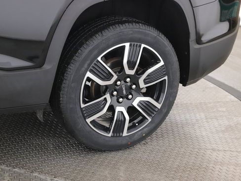 Used 2021 GMC Acadia SLE w/ Driver Convenience Package image 14