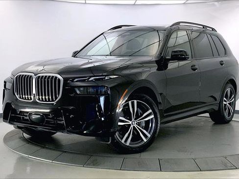 Certified 2024 BMW X7 xDrive40i w/ M Sport Package image 11