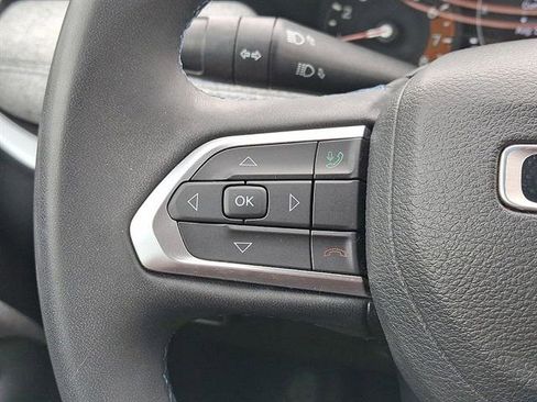 Used 2022 Jeep Compass Latitude AWD/4WD image 17