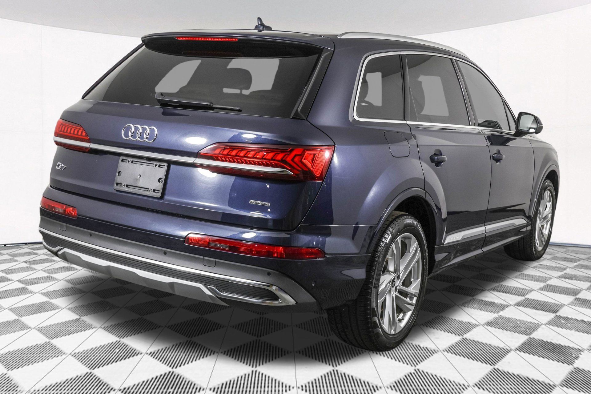 Used 2023 Audi Q7 2.0T Premium w/ Convenience Package AWD/4WD image 14