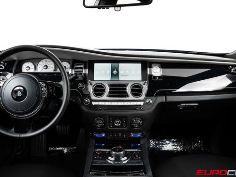 Used 2014 Rolls-Royce Ghost RWD image 28